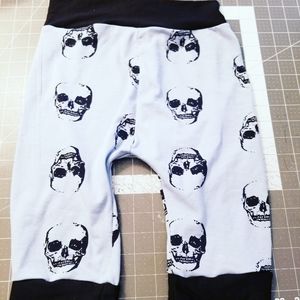 Skull grunge shorts